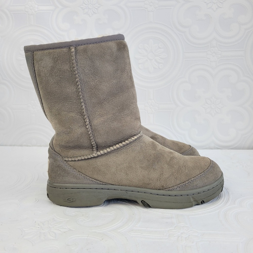 UGG Australia Ultimate Short 5275 Womens Boots Size 7‎ Gray Sheepskin - Picture 4 of 16